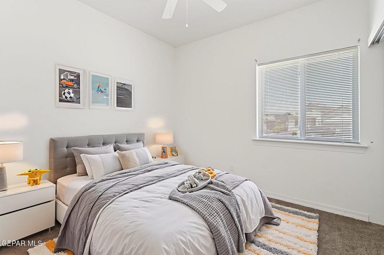 223 Rutland Pl - Photo 2 of 17