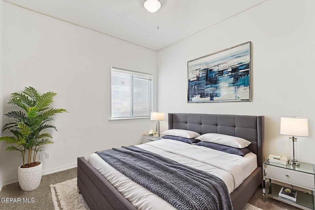 223 Rutland Pl - Photo 4 of 17