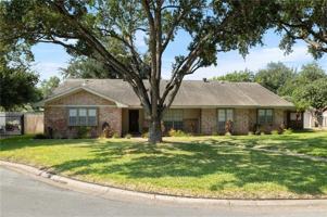 featured image of 136 E Harvey St