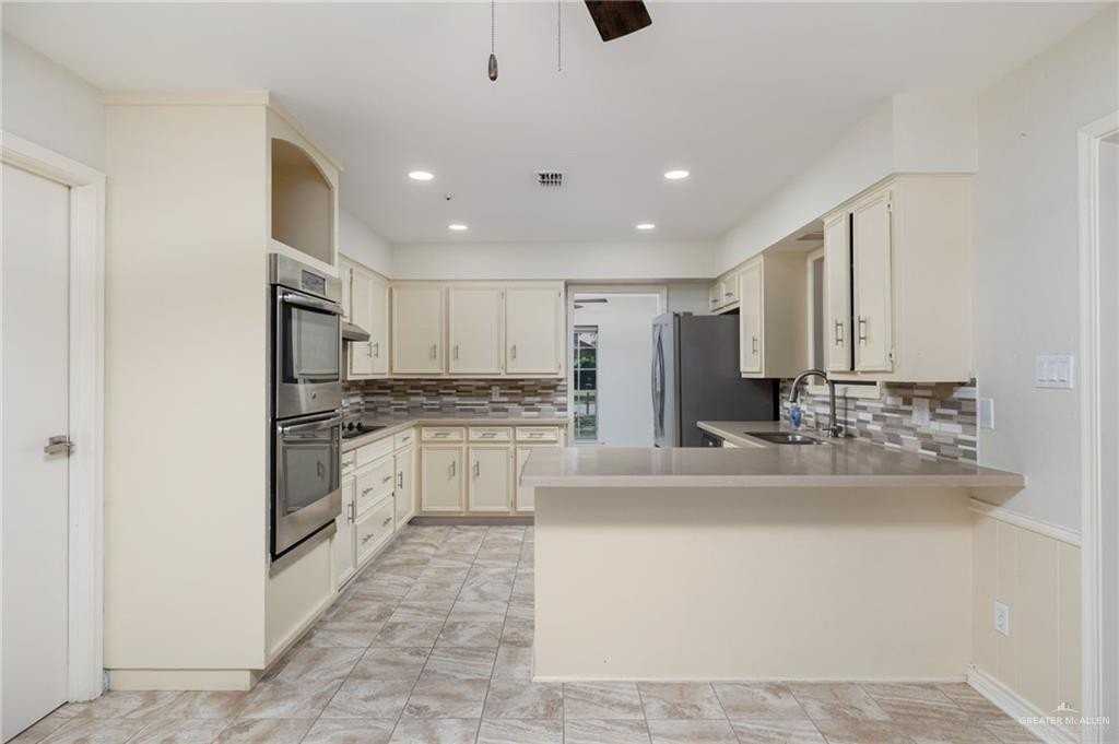 136 E Harvey St - Photo 7 of 14