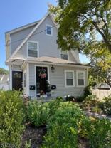 20 Van Dyke Pl - Photo 1 of 1