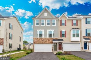 324 Pemberton Park Ln - Photo 1 of 1