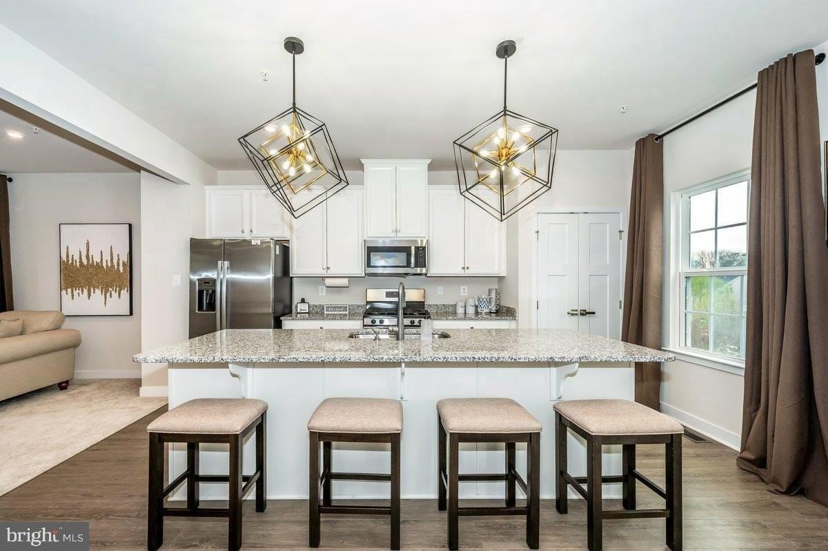 324 Pemberton Park Ln - Photo 5 of 33