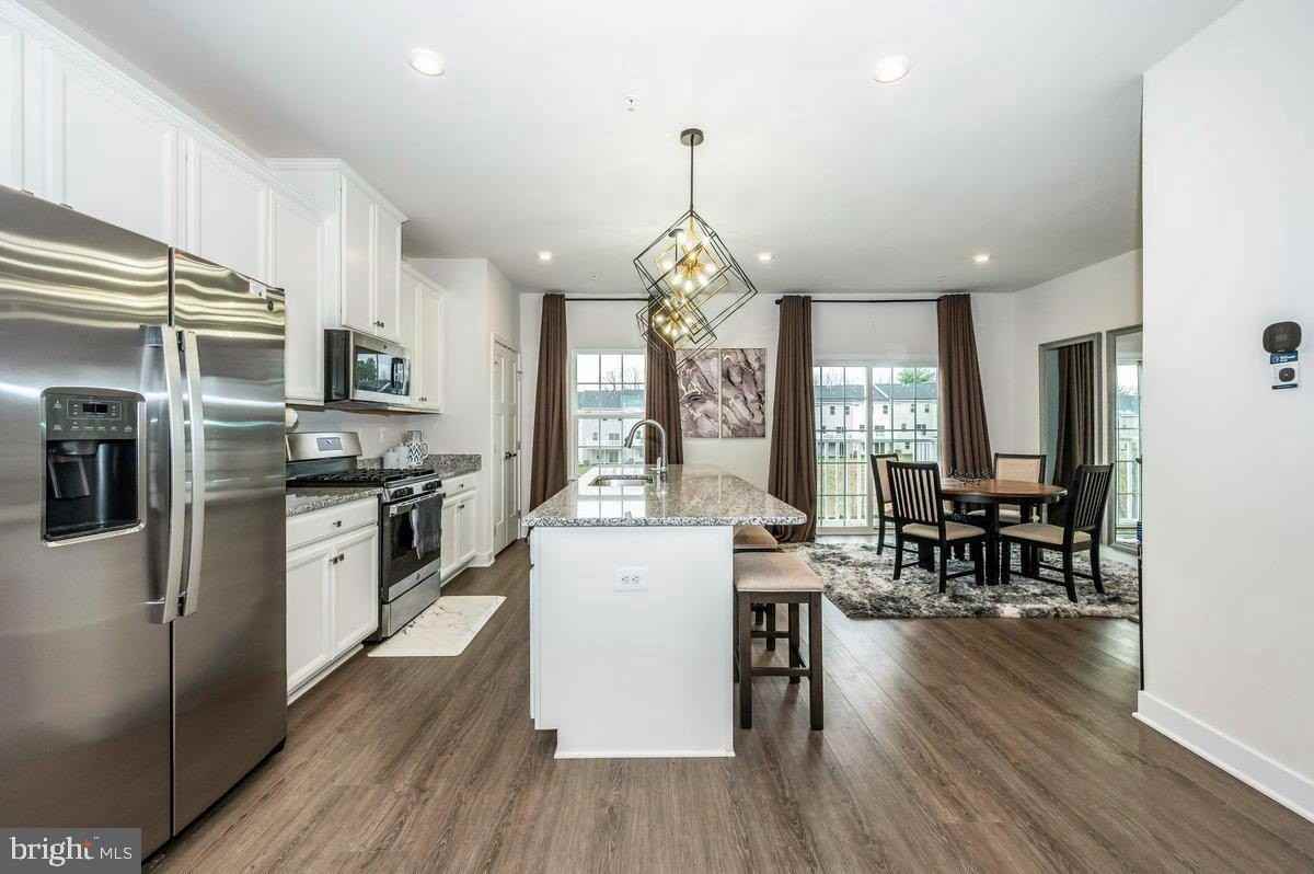 324 Pemberton Park Ln - Photo 6 of 33