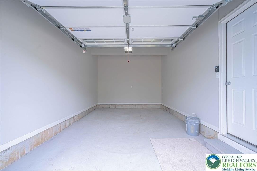 750 Blue Heron Dr - Photo 4 of 17