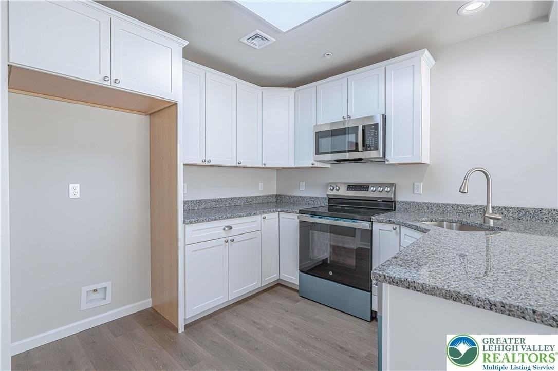 750 Blue Heron Dr - Photo 7 of 17