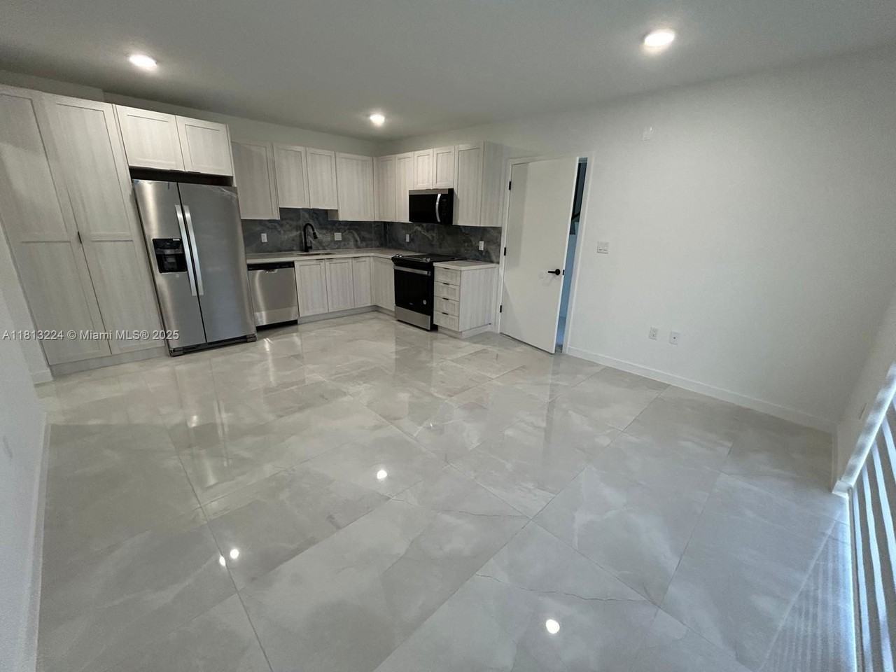 14625 Sw 262nd St - Photo 3 of 8