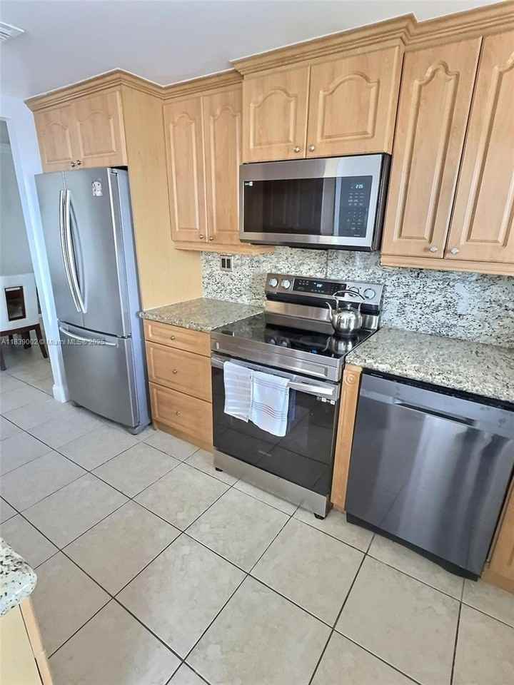 137 Golden Isles Drive #1109 - Photo 7 of 22