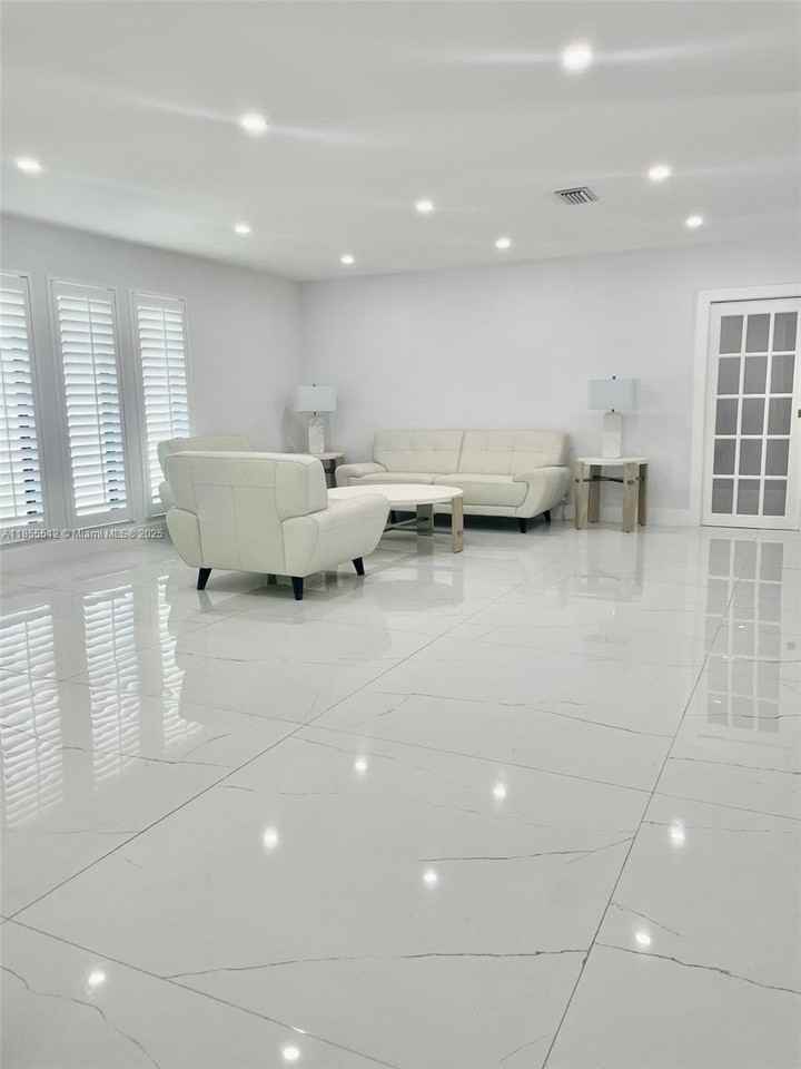 2721 Southwest 130th Avenue - Photo 3 of 47