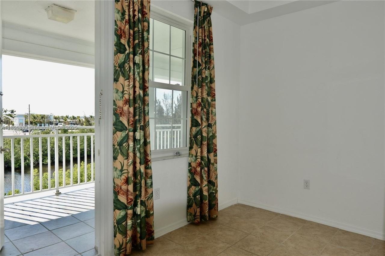 5119 Melbourne St #C304 - Photo 7 of 46