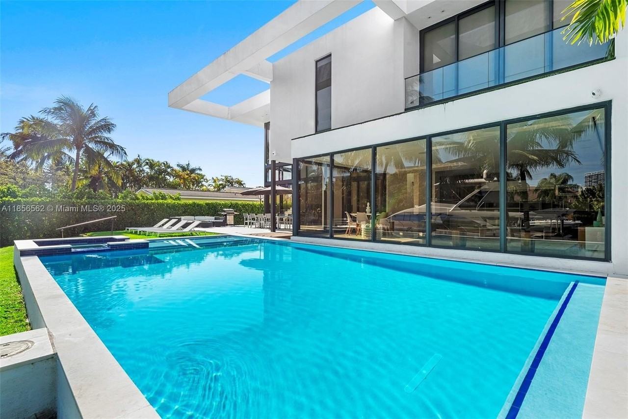 418 Sunset Dr - Photo 5 of 50