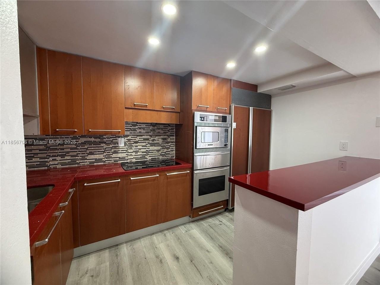 20200 W Country Club Dr #PH14 - Photo 2 of 15