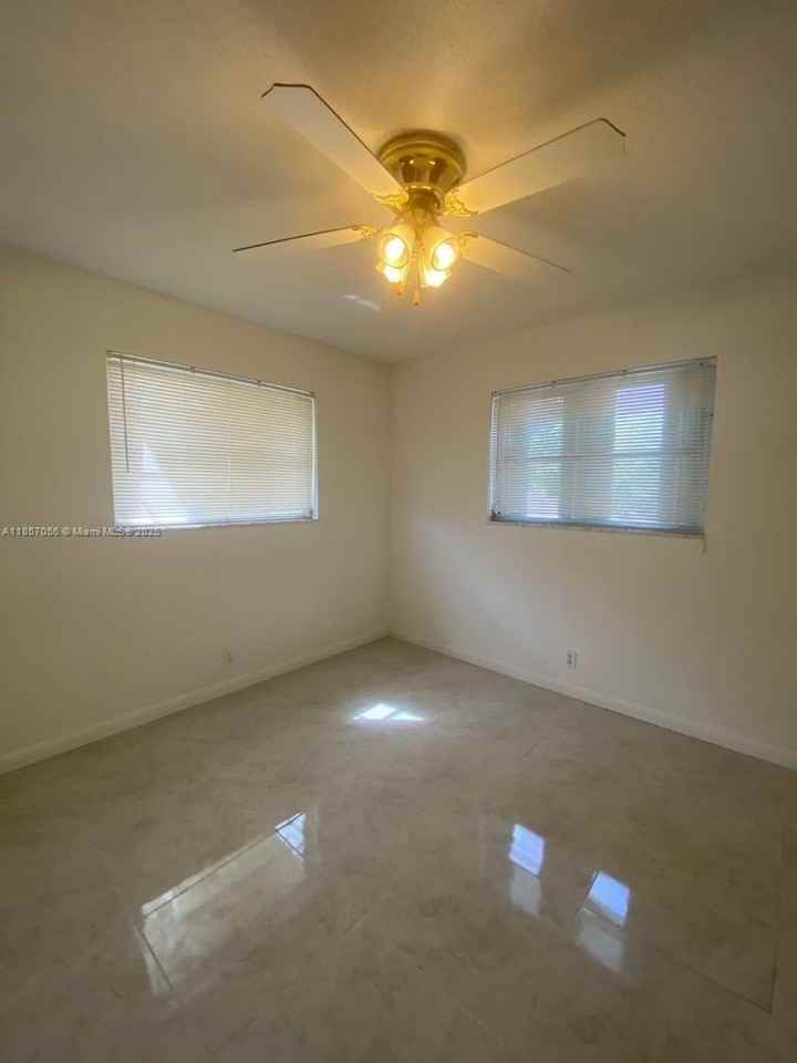 4903 Nw 42nd Ave - Photo 2 of 5