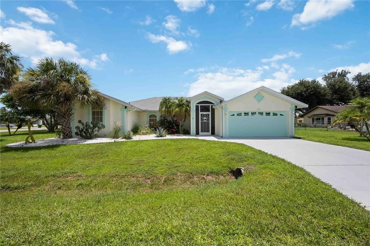 444 Viceroy Ter - Photo 2 of 42