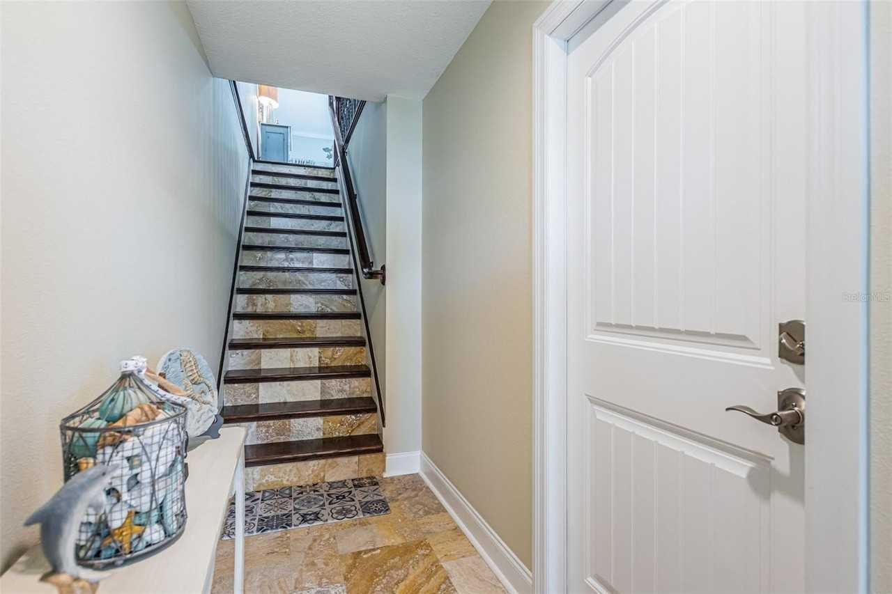 2515 Bay Blvd #A - Photo 4 of 33