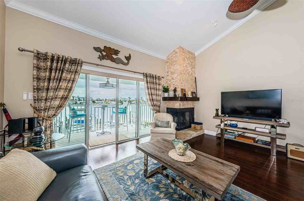 2515 Bay Blvd #A - Photo 7 of 33