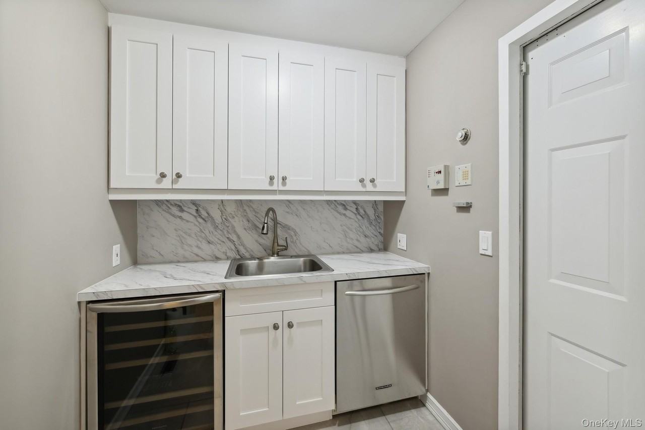 62 Beach Lane - Photo 6 of 23