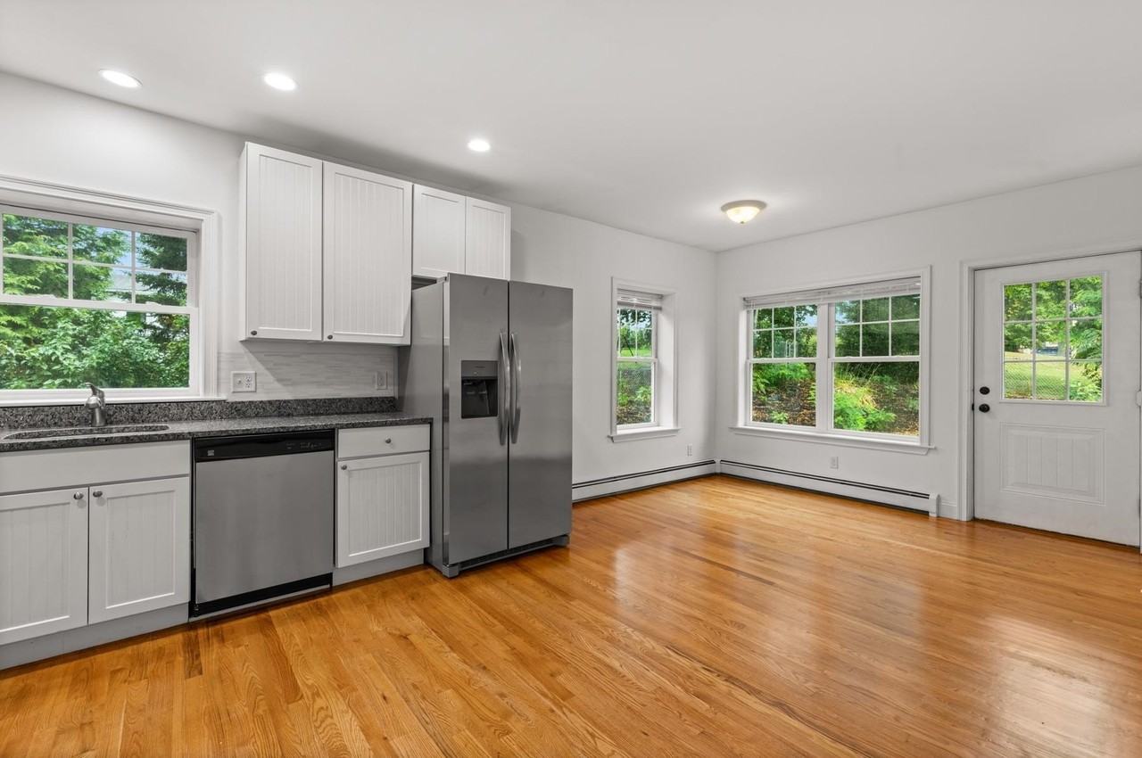 4 Stimson St - Photo 7 of 42