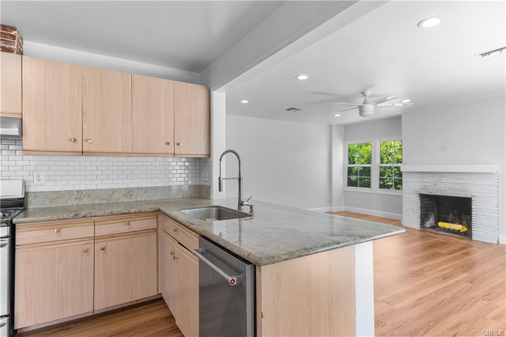 2873 Allred St - Photo 2 of 8