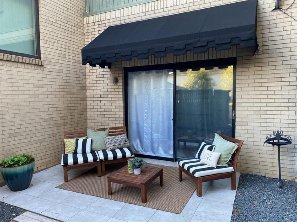 2635 Mccart Ave - Photo 2 of 24