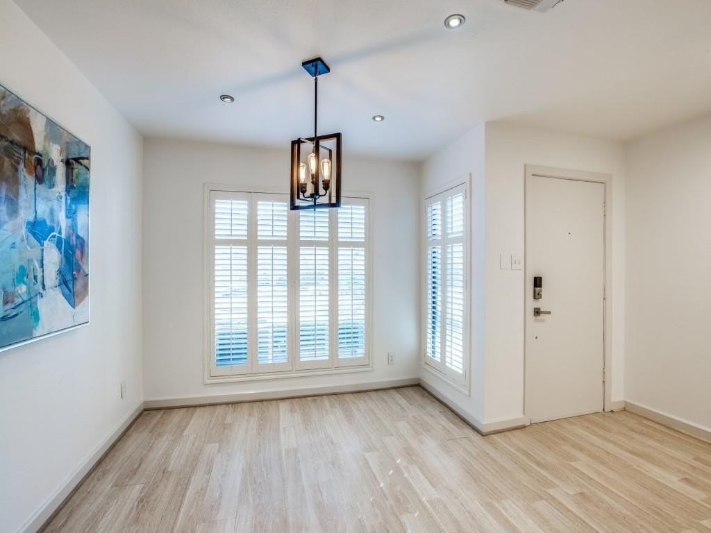 2635 Mccart Ave - Photo 3 of 24