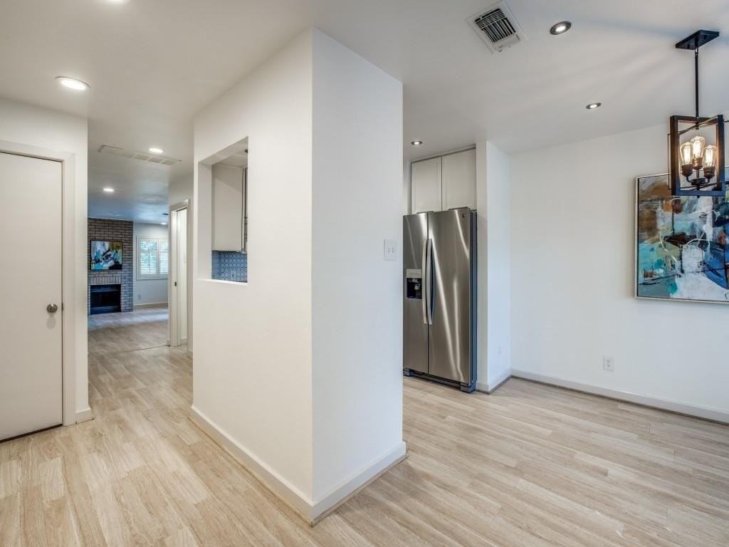 2635 Mccart Ave - Photo 4 of 24