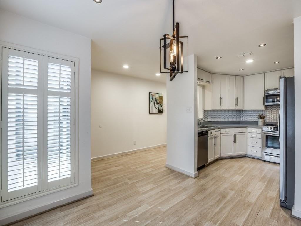 2635 Mccart Ave - Photo 6 of 24