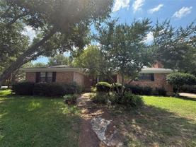 605 Clebud Dr - Photo 1 of 1