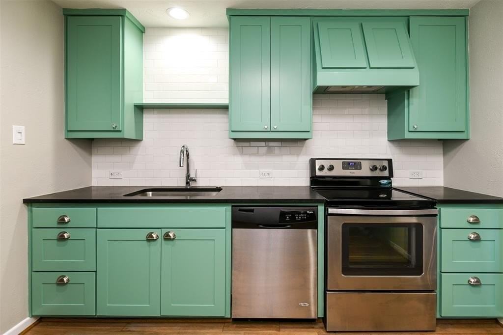 4410 Granbury Road - Photo 5 of 16