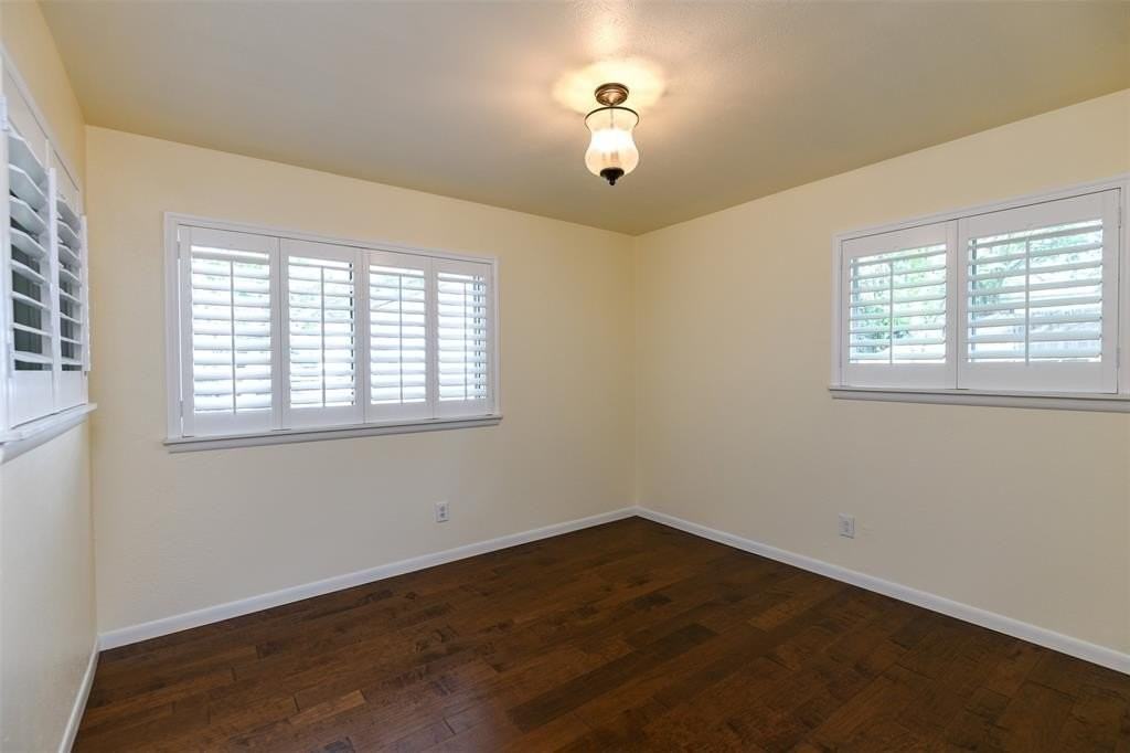 4410 Granbury Road - Photo 6 of 16