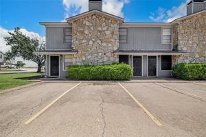 featured image of 1403 Courtney Place #B