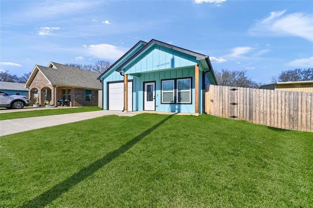 729 East Sears Street - Photo 2 of 32