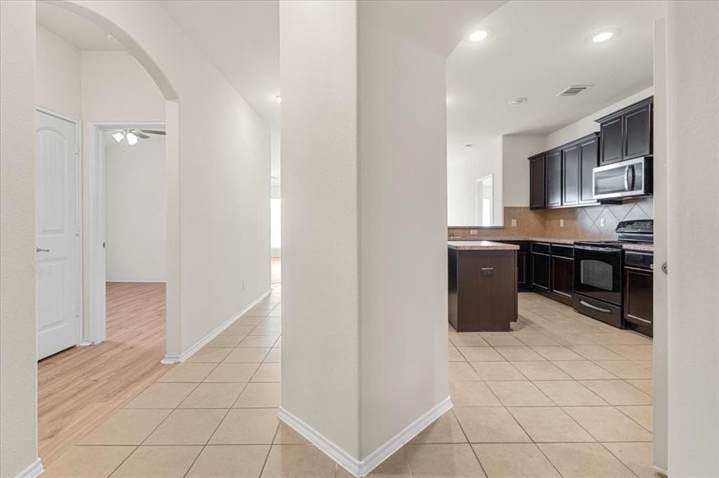 1729 Park Trails Blvd - Photo 5 of 40