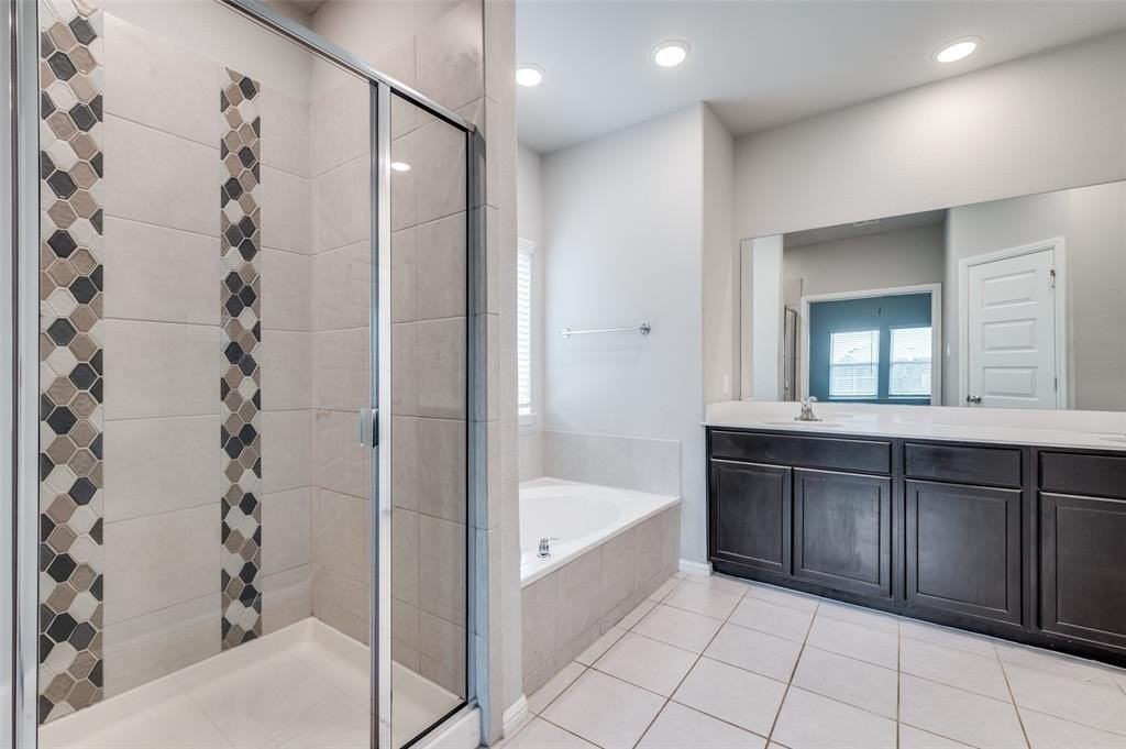 2421 Jeans Mill Dr - Photo 3 of 12