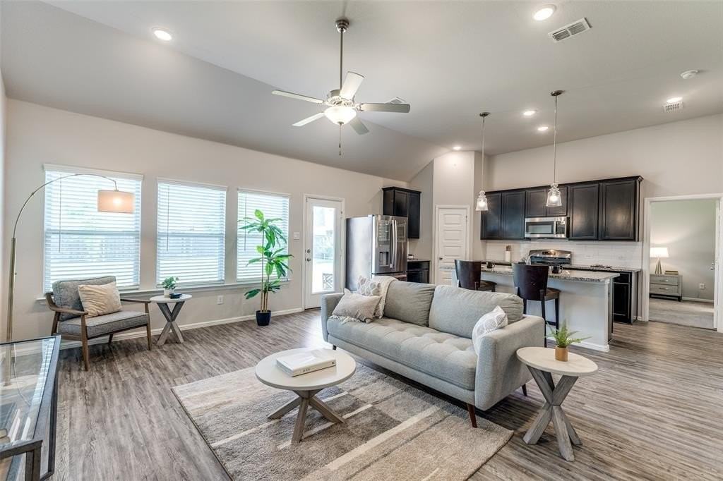 2421 Jeans Mill Dr - Photo 4 of 12