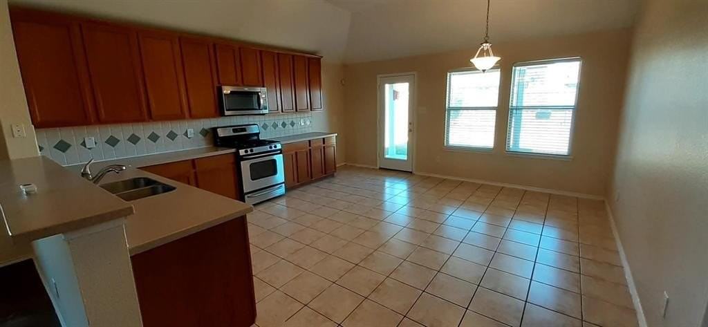 3005 Mill Creek Way - Photo 7 of 10