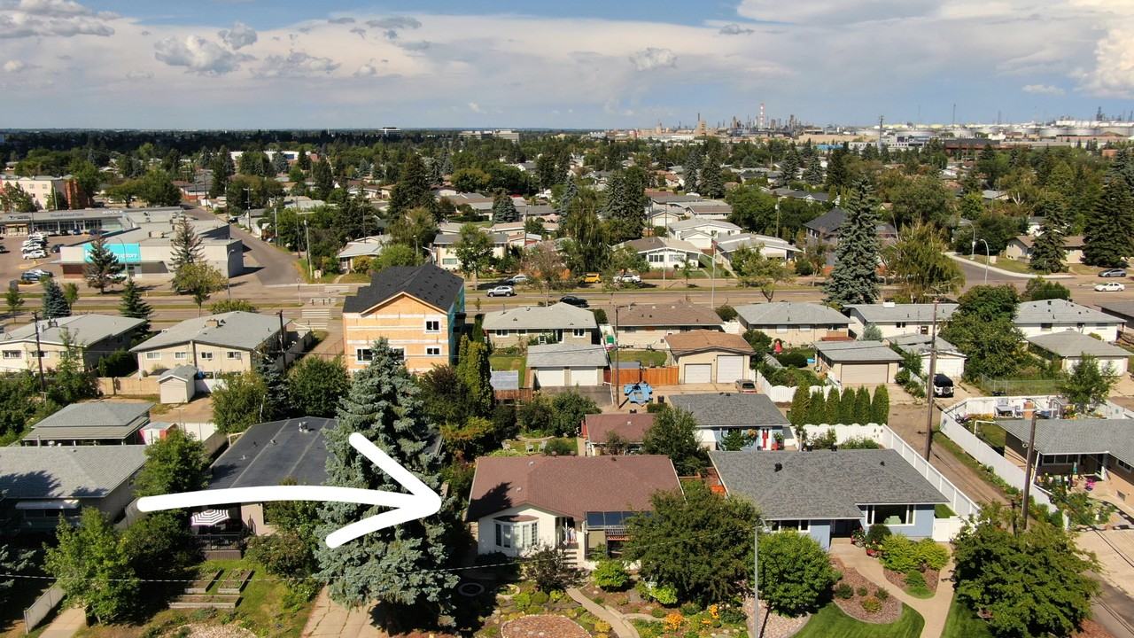 6104 89 Avenue Northwest - Photo 2 of 30