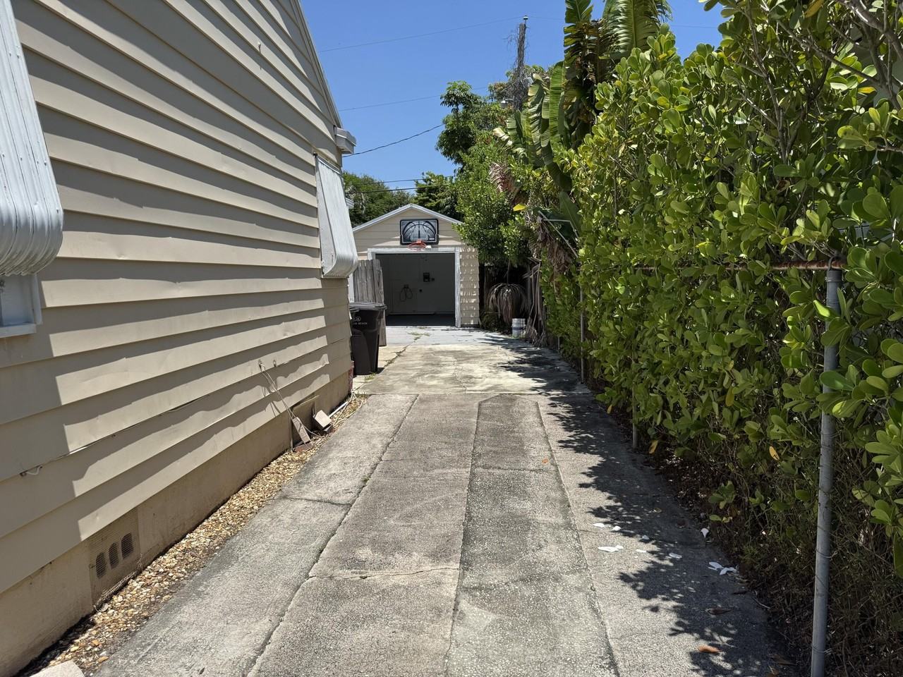 517 45th Street - Photo 2 of 14