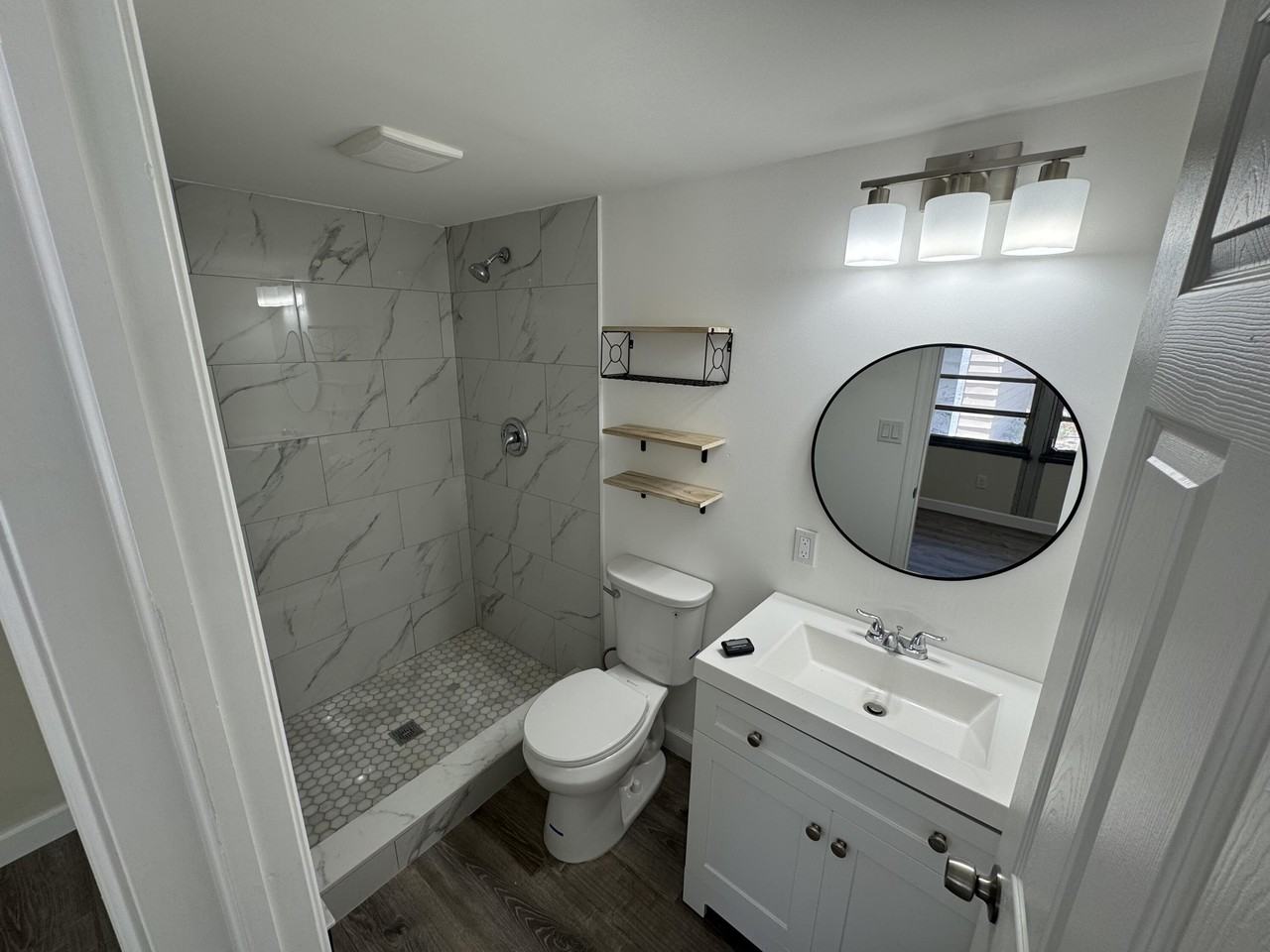 517 45th Street - Photo 3 of 14