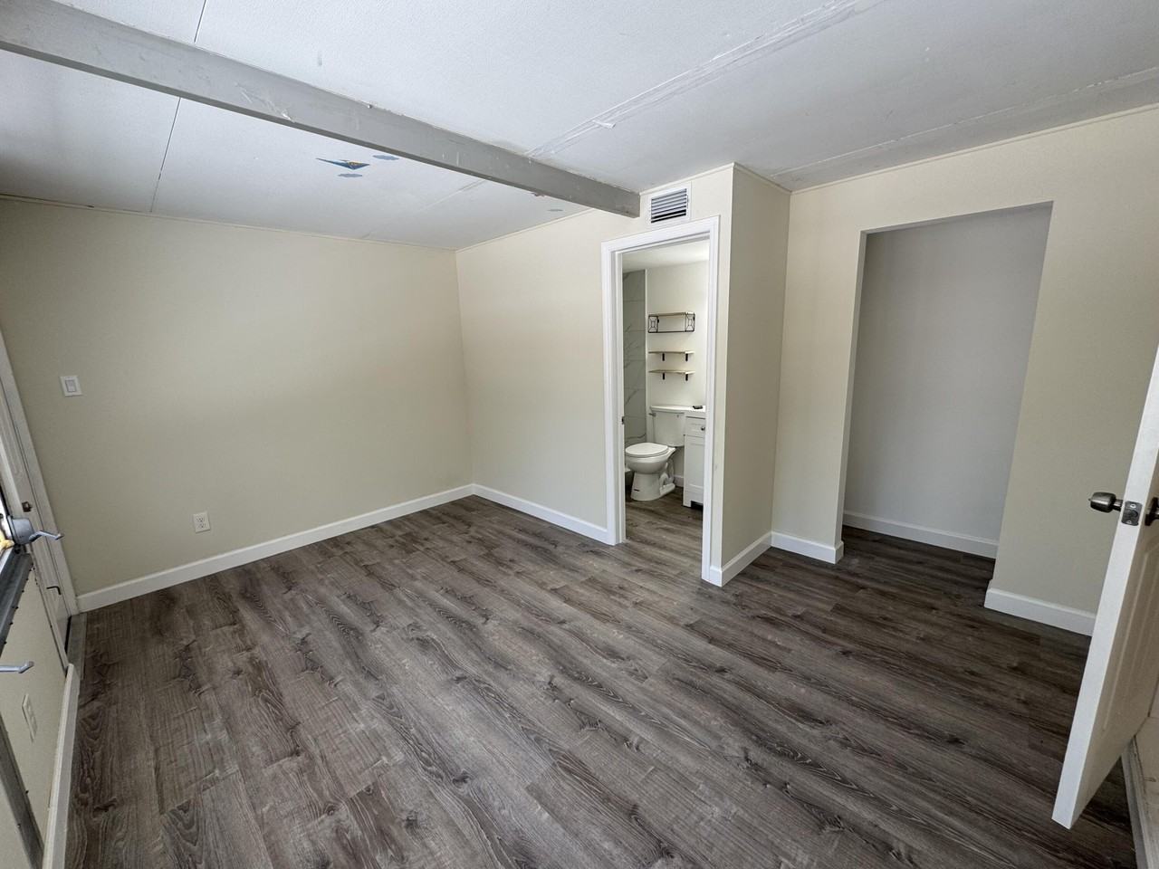 517 45th Street - Photo 4 of 14