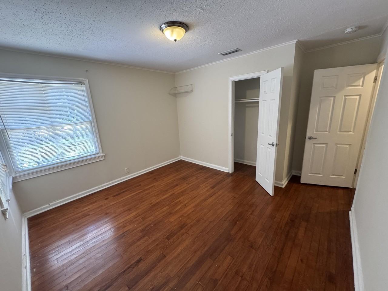 517 45th Street - Photo 7 of 14