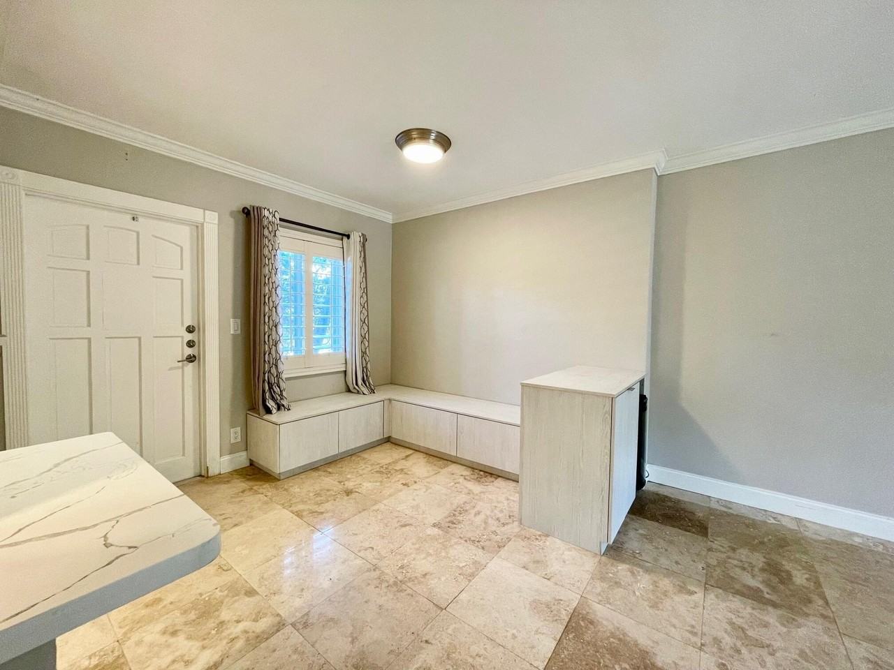 1535 Southeast 15th Street #109 - Photo 3 of 32