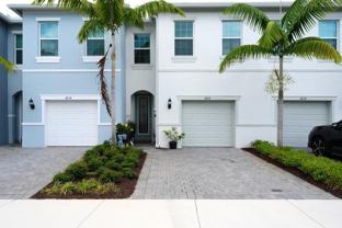 1832 Se Roxy Way - Photo 1 of 1