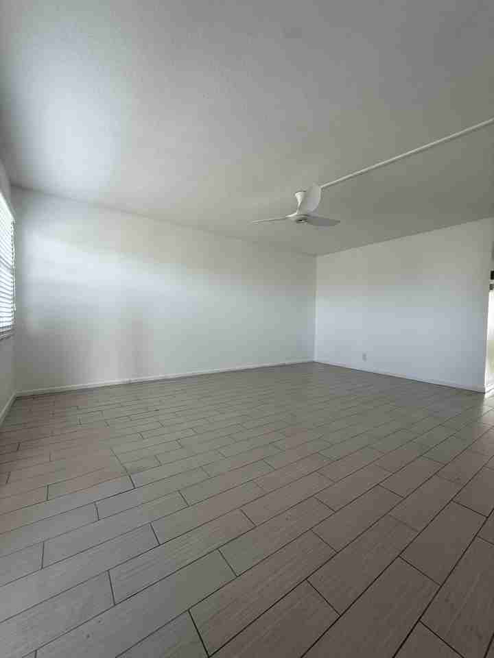 4085 Cornwall Drive - Photo 3 of 15