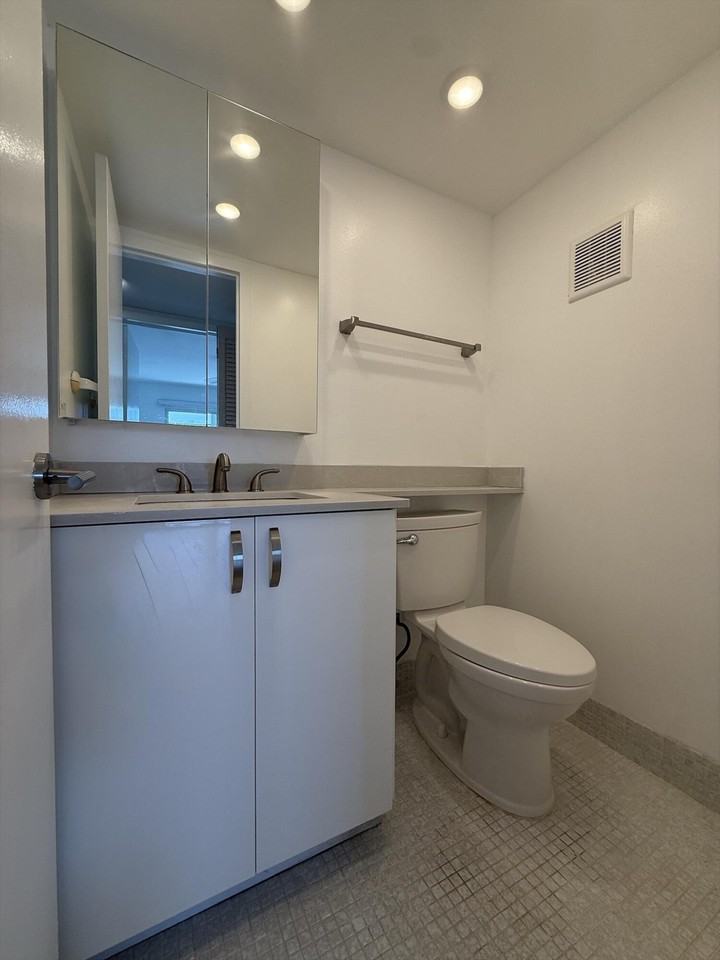 4085 Cornwall Drive - Photo 7 of 15