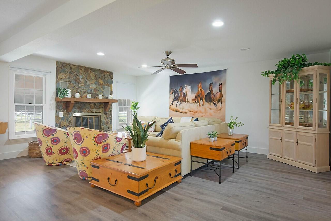 13346 Casey Rd - Photo 2 of 31