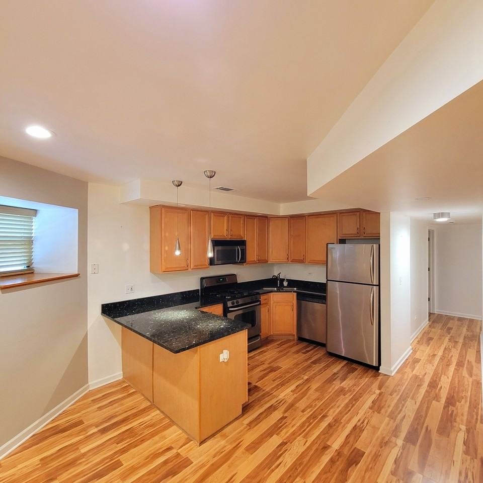 4600 S Indiana Ave - Photo 3 of 11