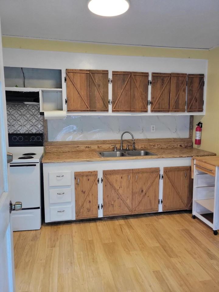 106 Morgan Ware Dr - Photo 3 of 25