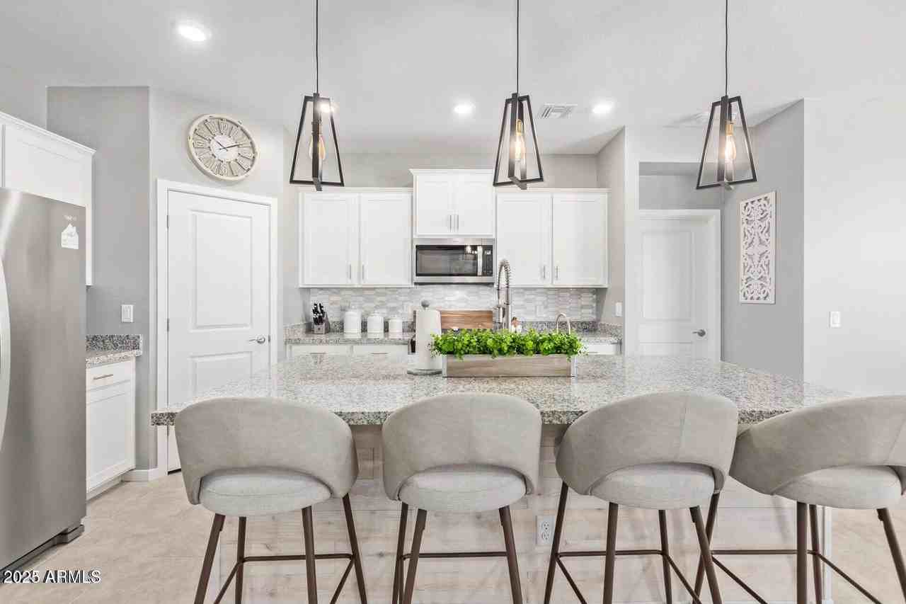 5922 N 199th Ln - Photo 7 of 24