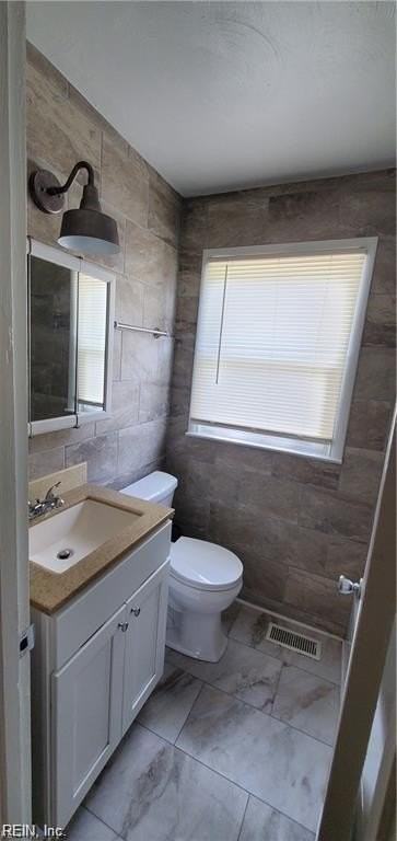 829 Tifton St - Photo 3 of 8